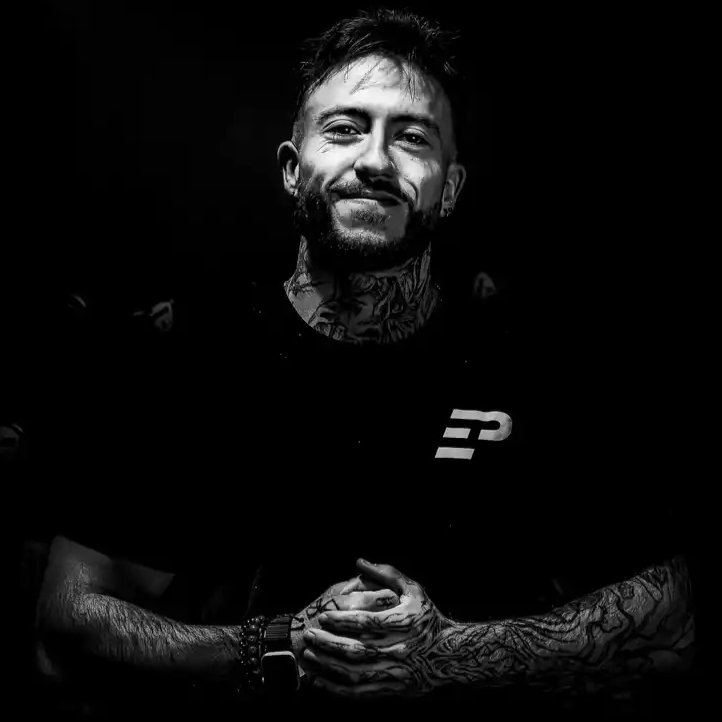 Dany Pfeiffer @dany_pfr